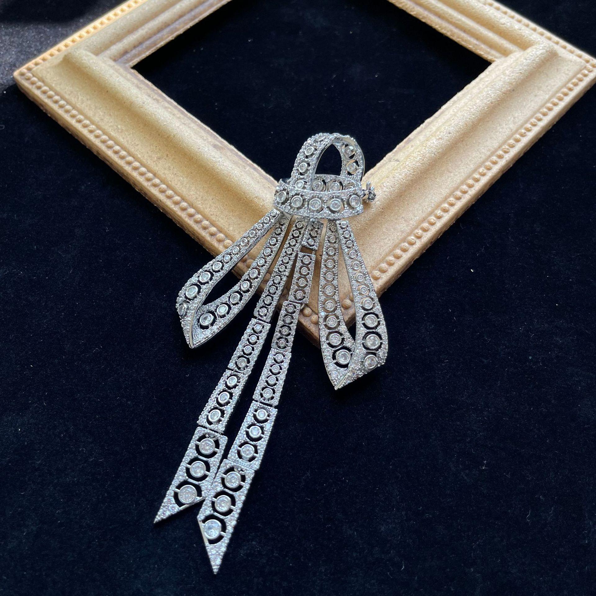 

Platinum Pavé Vintage Style French Bow Brooch Pin