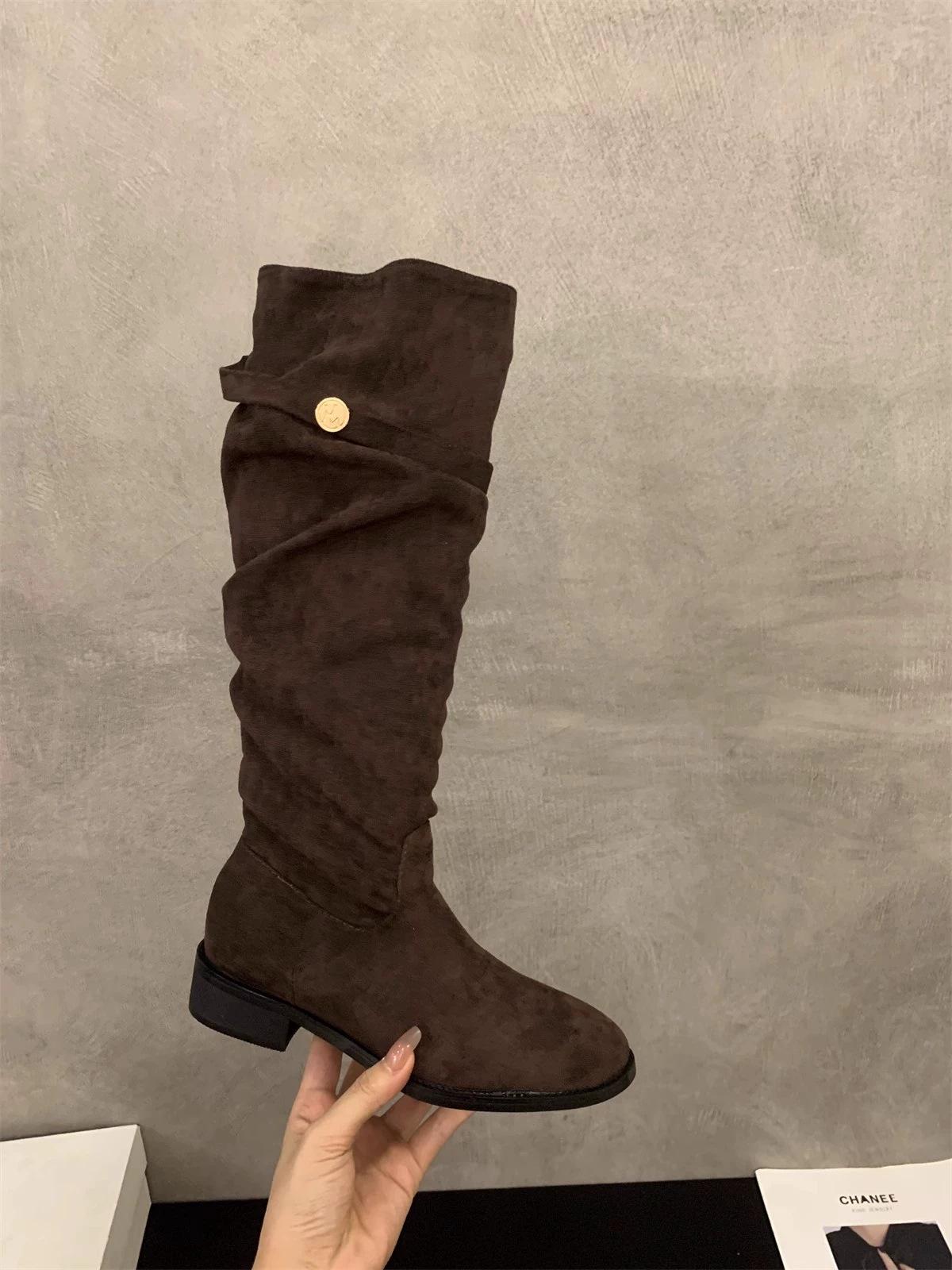 

Замшевые облегающие ботфорты цвета хаки, ботинки рыцаря на платформе, женские, новая коллекция осень-зима 2025, облегающие ботфорты на высоком каблуке 39 темно-коричневого