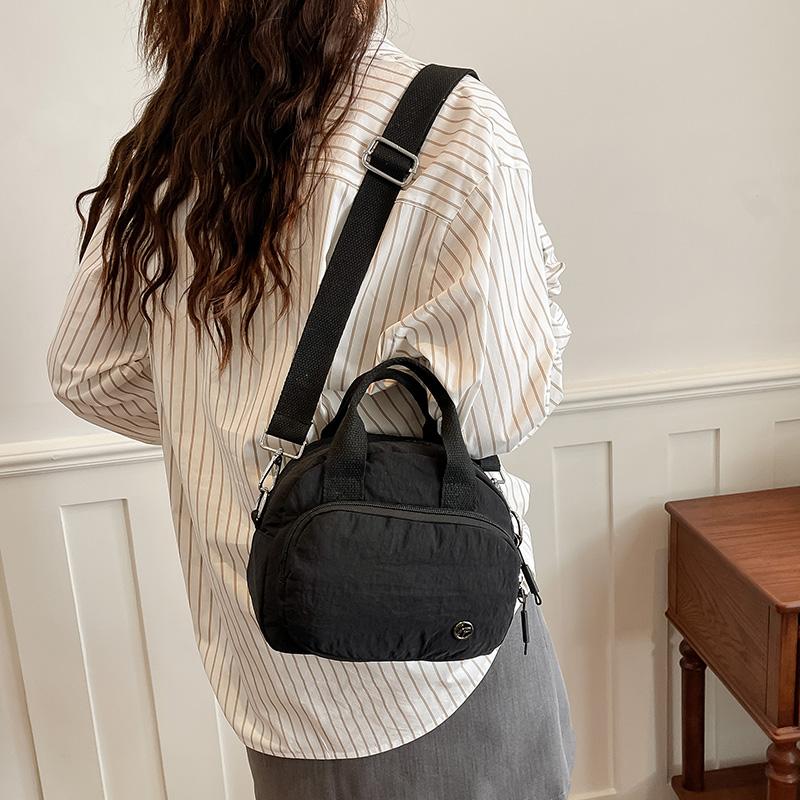 Lightweight Nylon Zipper Small Crossbody Bag for Women Fashion Sweet Elegant Shoulder Bags Concise Pocket Casual Mini Handbag