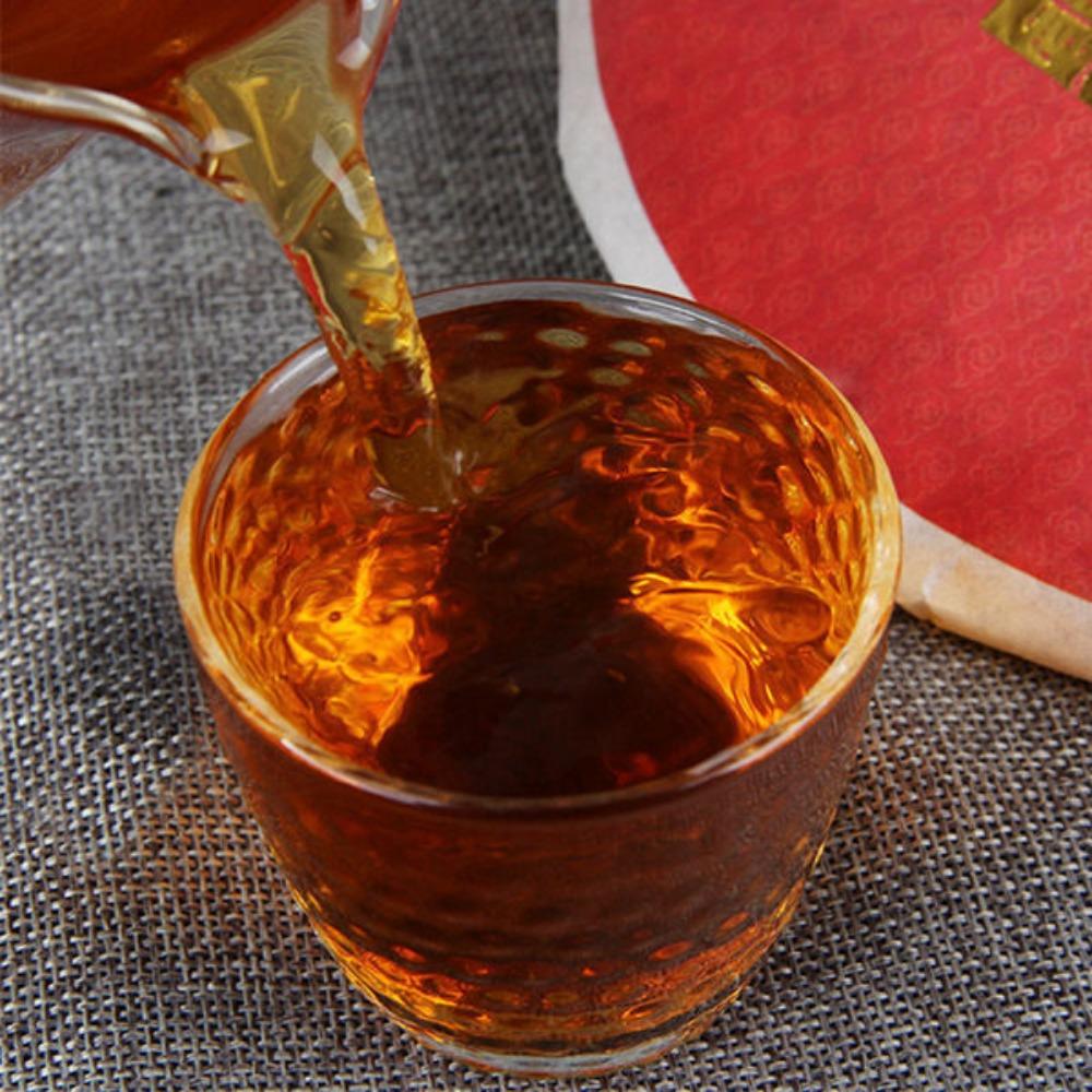 Yunnan Dianhong Tea Cake Fengqing Ancient Tree Wild Sun-Dried Red Tea 357g
