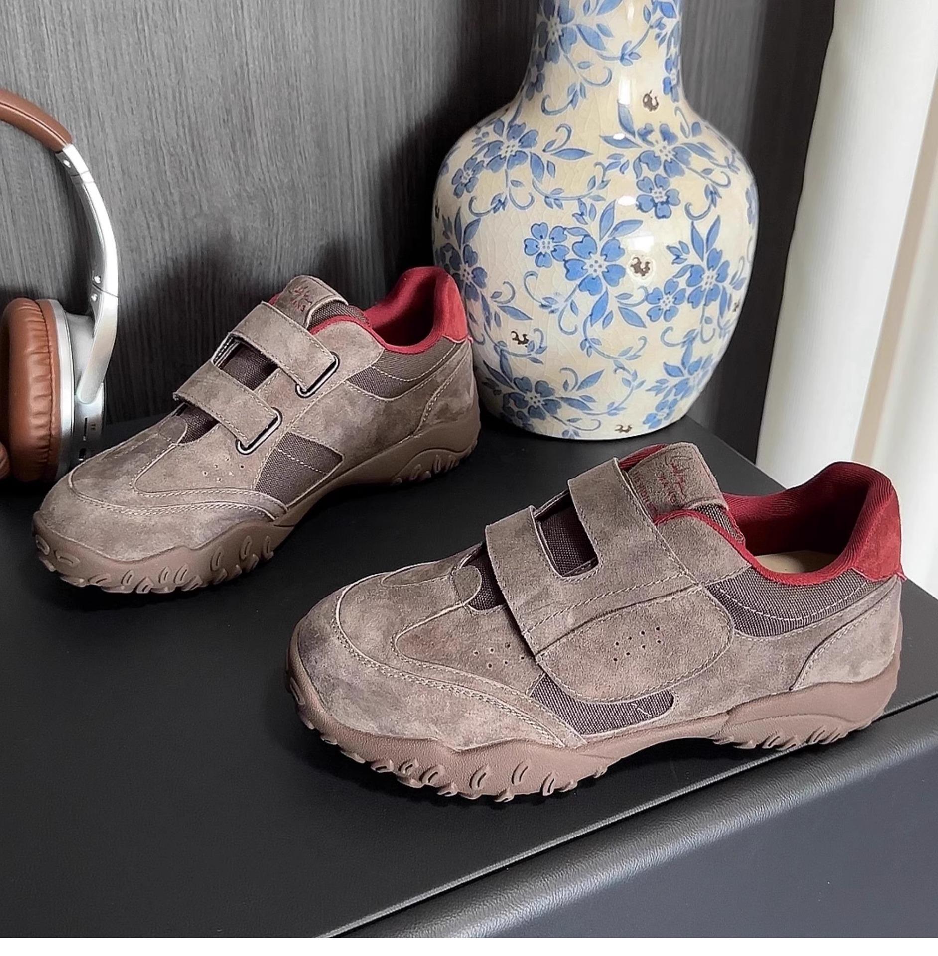 

Кроссовки Niche Retro German женские 2024 новые модные универсальные нескользящие повседневные спортивные туфли Forrest Gump на липучке 40 кофейный