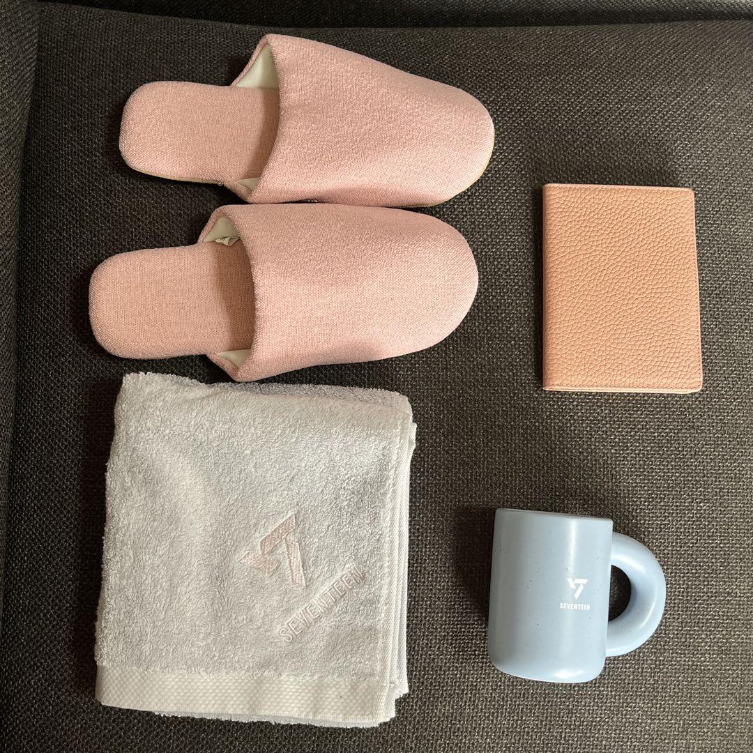 

[USED] SEVENTEEN Airbnb Goods Seventeen