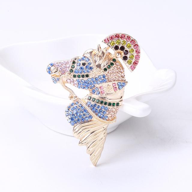 

Брошь в виде головы лошади со стразами и радугой, модные украшения в виде диких животных, сумки, пальто, аксессуары синий