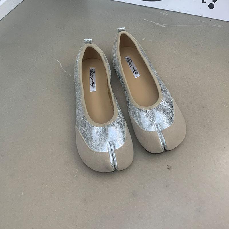 Fashion New In Footwear Slip On Women Flats With Shoes Soft Casual Fashion Strange Toe Female Shallow Ladies Flats Shoes