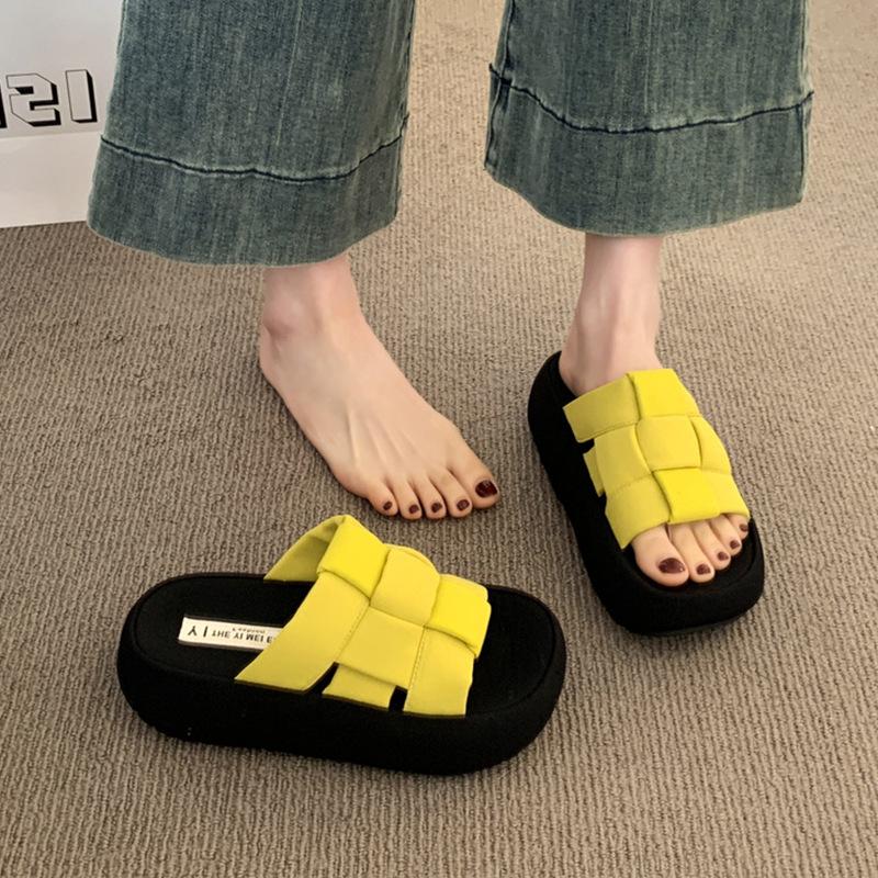

Thick-bottomed woven slippers for women s outer wear summer new high-end matching skirts are beautiful and not tired of sandals 40 желто-зеленый
