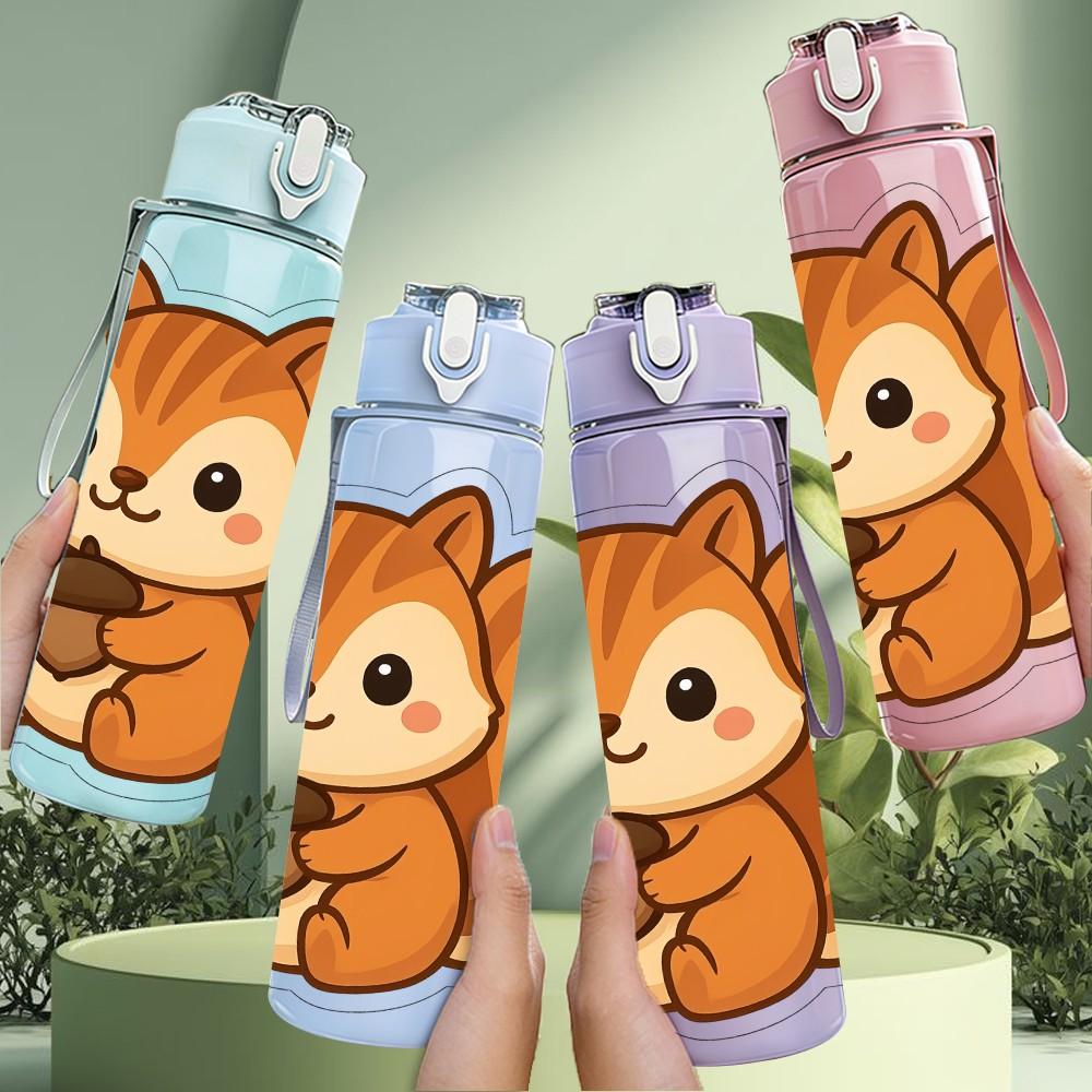 1PC Cute Sitting Squirrel Cartoon Print 750ml Color Plastic Sports Water Bottle Leakproof Flip Straw Lid Suitable for Sports Office Home Use