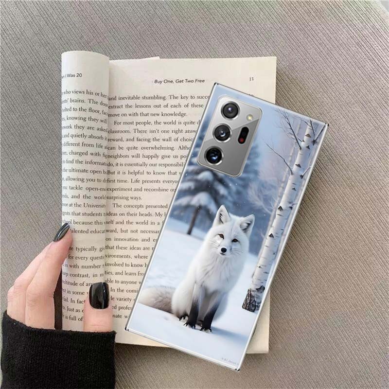 

The Shot of a White fox in Heavy Snow Phone Case For Samsung Galaxy S25 Edge S24 S23 FE S22 S26 Ultra S21 S20 S10 Plus Capa S Samsung S23 Plus