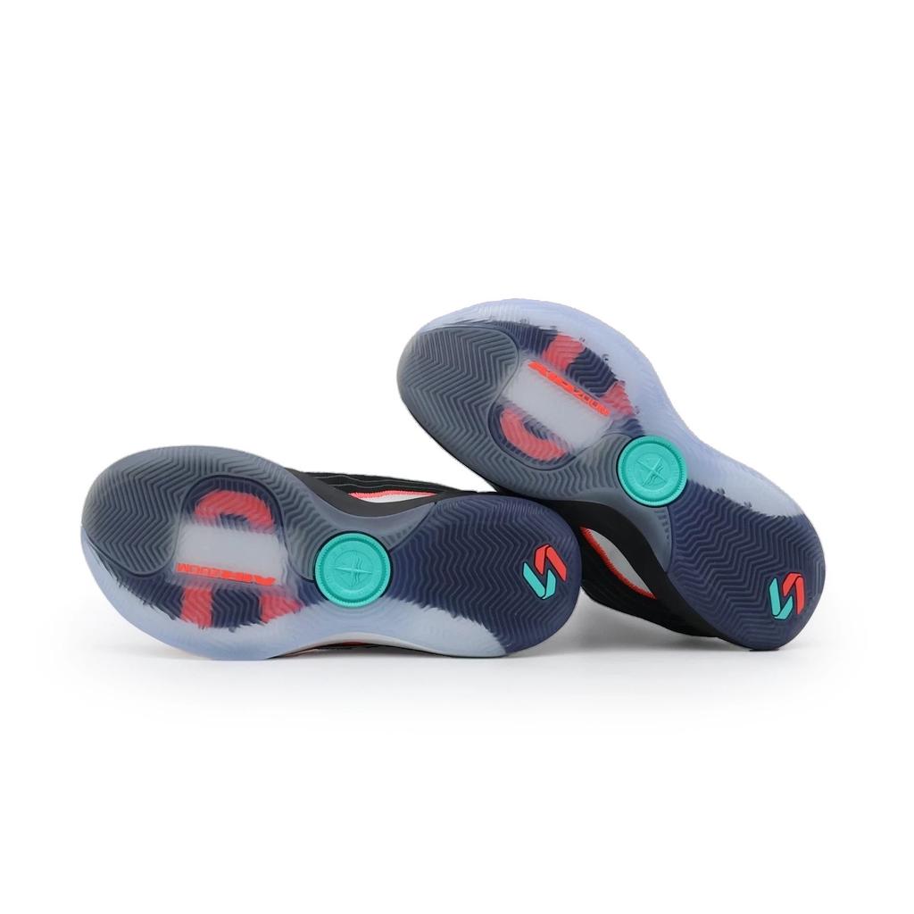 HF0824-001 Nike Luka Bloodline (Men's)