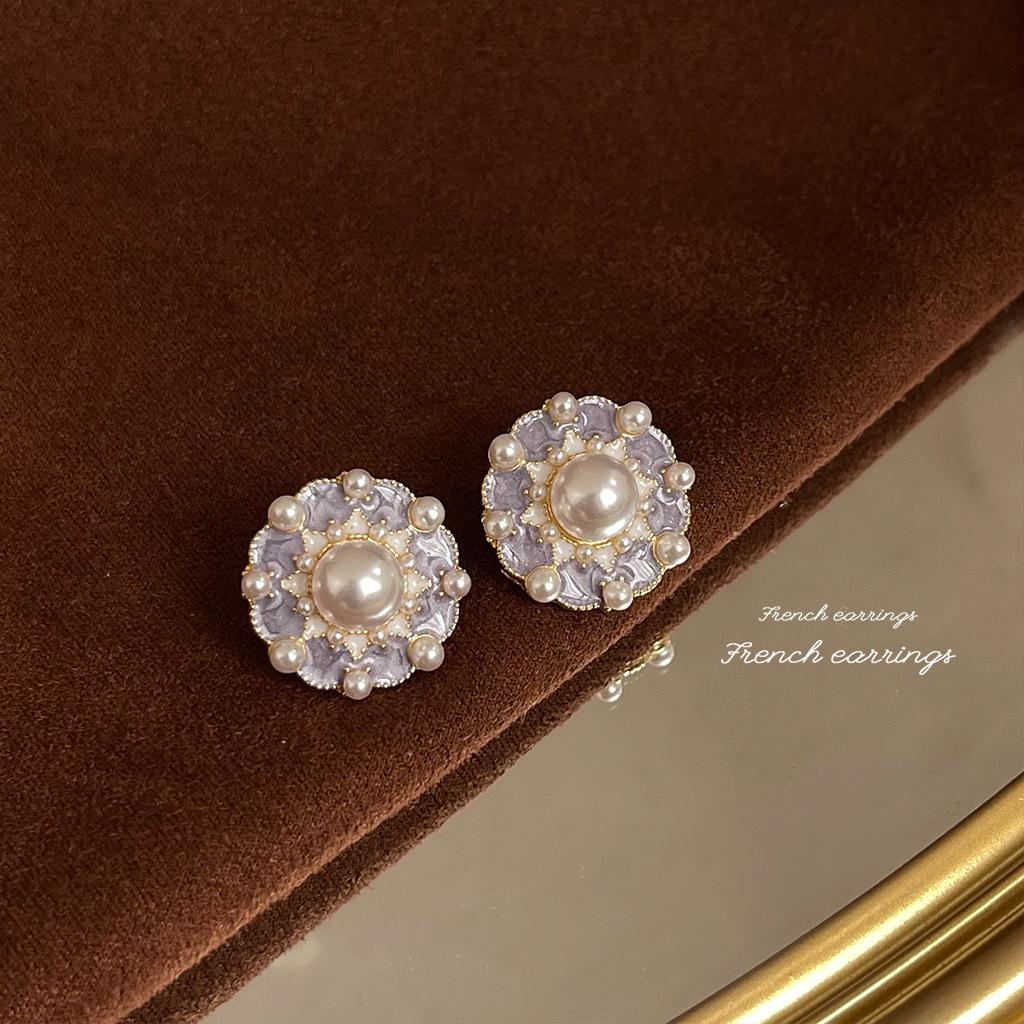 Chinese-Inspired Elegant 925 Silver Stud Earrings with Exaggerated Design