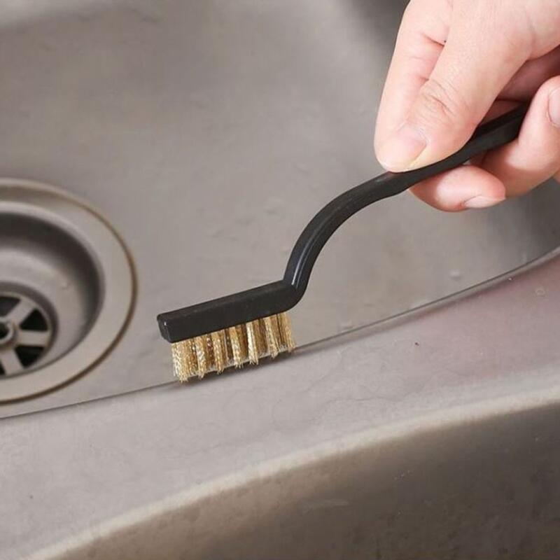 

3-piece set of iron brushes and wire brushes for burnt pots