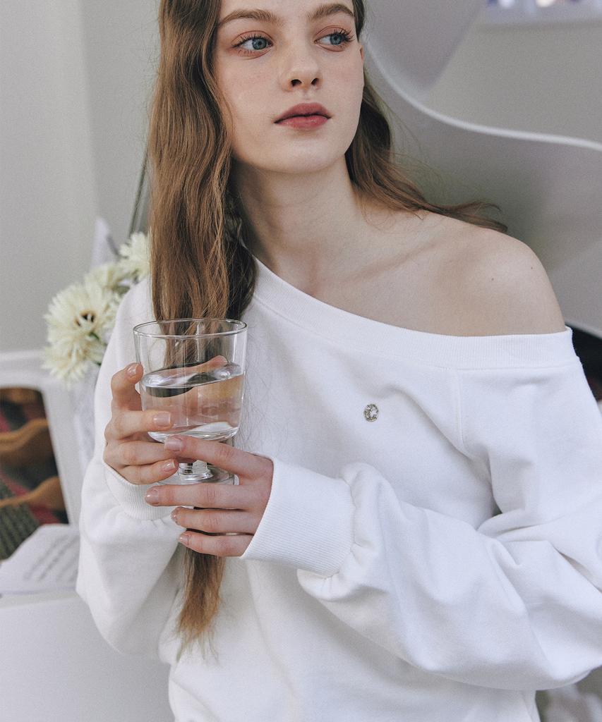LETTER FROM MOON Edin Off-Shoulder Sweatshirt (Ivory)