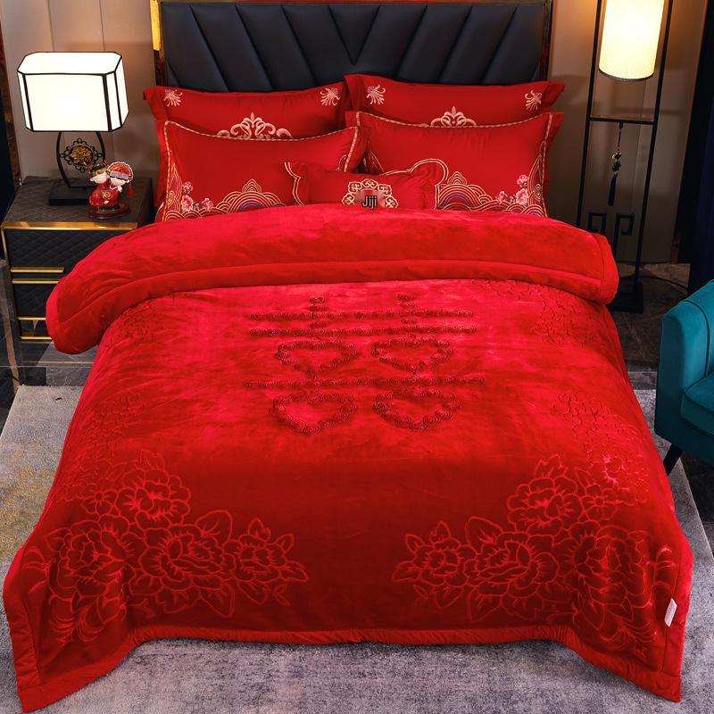 Winter Thickened Raschel Wedding Blanket – Double Layer Quilt for Students & Couples
