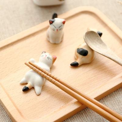 1 Pièce Forme de Chat Mignon Support Céramique pour Baguettes Support à Baguettes Support à Cuillère Oreiller Style Japonais Outils Vaisselle de Cuisine