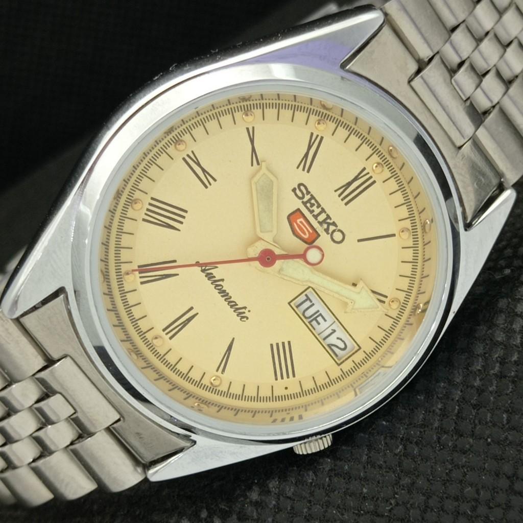 

REFURBISHED VINTAGE SEIKO 5 AUTOMATIC JAPAN MENS D/D GOLDEN WATCH 587c-a308844-9 SKU587c-a308844