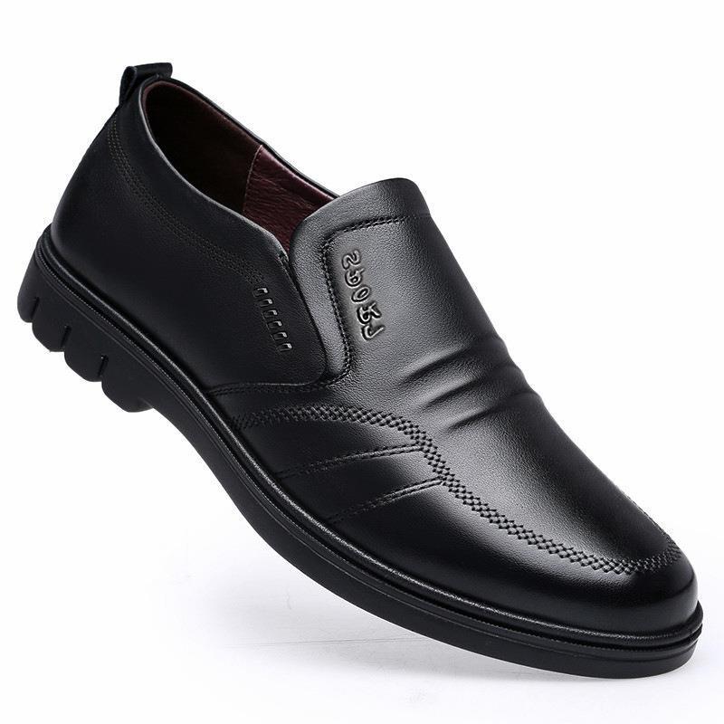 

2025 новая кожаная обувь мужская мягкая кожа мягкая подошва нескользящая повседневная мужская универсальная мужская кожаная обувь деловая формальная мужская обувь 39