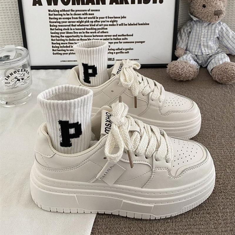 Trendy little white shoes women's new autumn versatile thick-soled casual niche original design board shoes women
