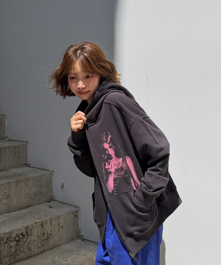 Amou Call Back Hoodie Zip-Up Black