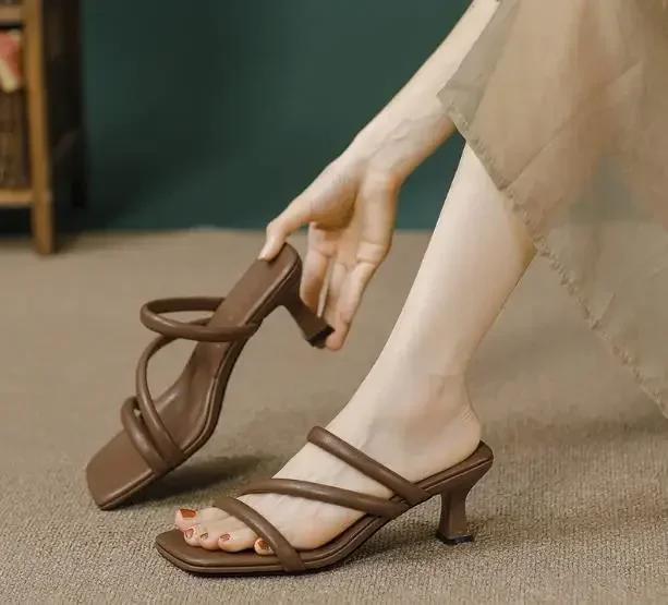 Fashion 2025 New Square Head High Heels Stiletto Internet Celebrity Fashion Sense Cool Slippers