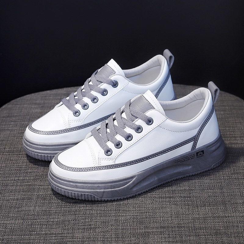 Little white shoes women's new autumn ins versatile spring and autumn student white shoes Korean version popular casual sports board shoes