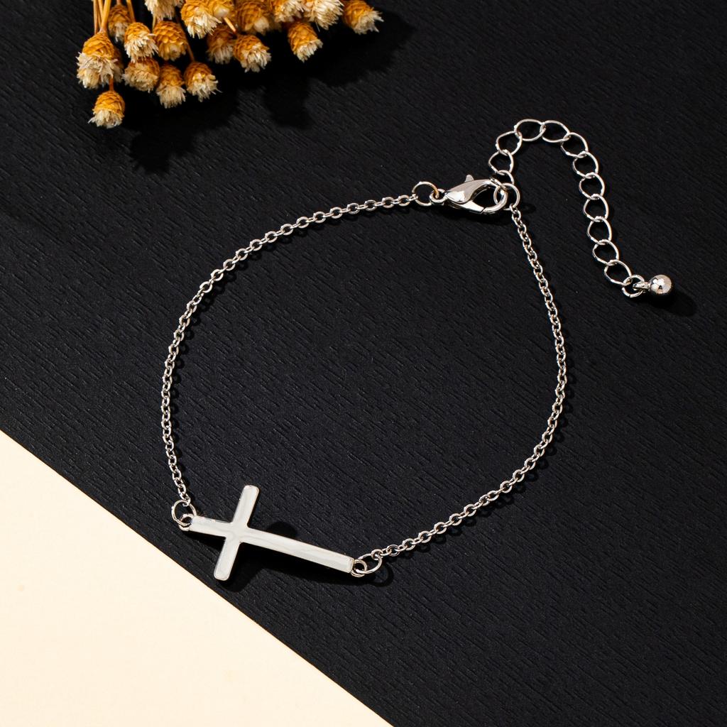 A Women's Bracelet, Simple Cross Classic Fashion Bracelet, Suitable for Daily Wear and Vacation Wear
