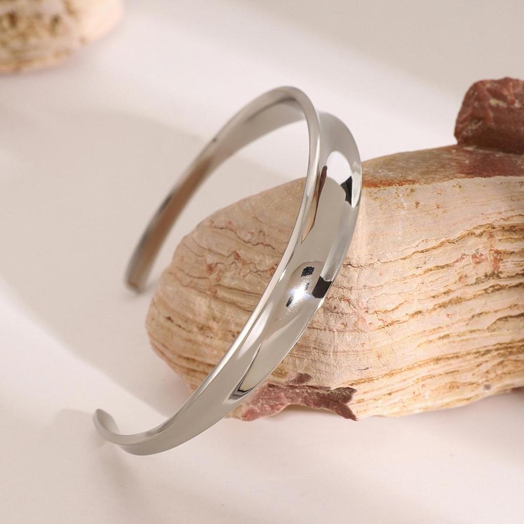 18k Gold Edelstahl Glänzender Offener Armreif - Europäisches & Amerikanisches Minimalistisches Titan Design