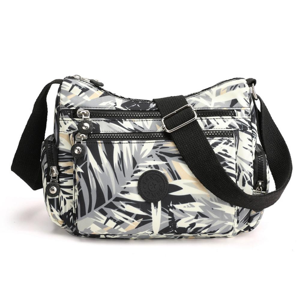 New Fashion Shoulder Bag Large Capacity Daily Versatile Messenger Bag Nylon Casual Cosmetic Bag