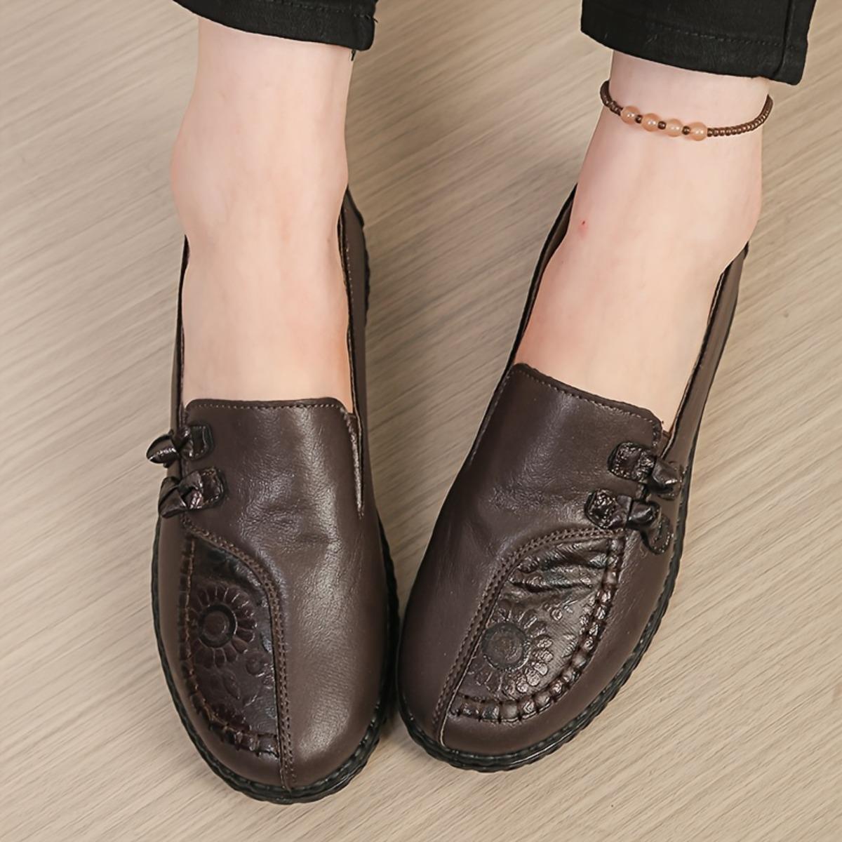 

2026 New Seasonless Women s Shoes for Middle-Aged and Senior Mothers: Fashionable Flat Casual Footwear 35 коричневий