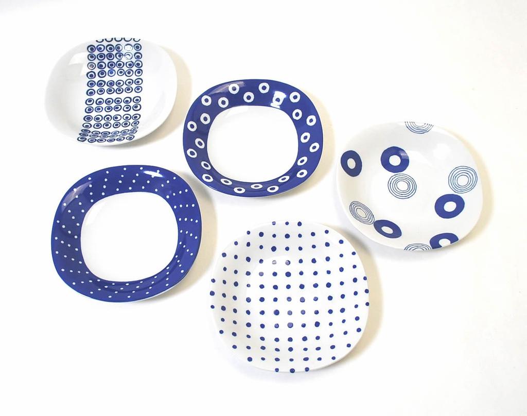Nishikai Pottery Hasamiyaki Pasta Plate Curry Plate 21cm Lightweight Indigo Maru Crest 5 Patterns Tableware Set Scissors Tableware Stylish Present