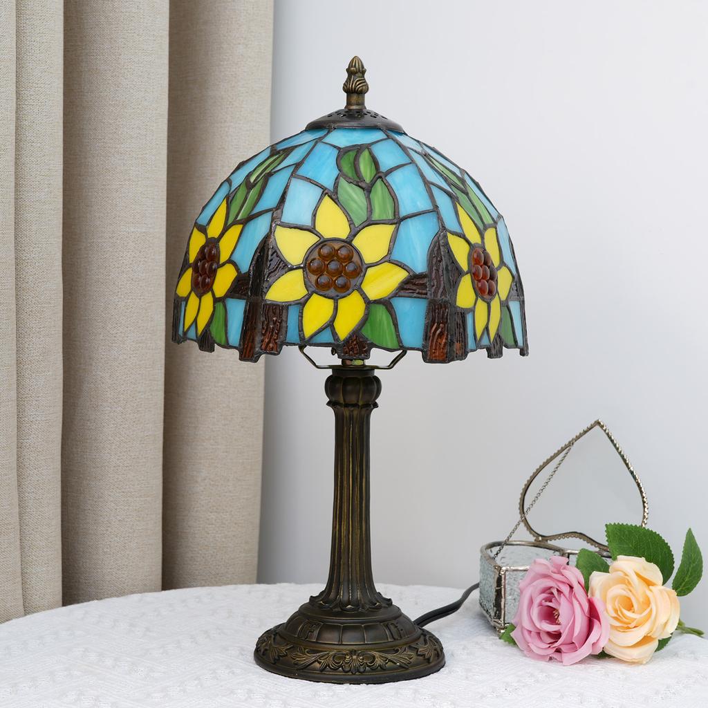 Pastoral style Lamp Stained Glass Table Lamp Sunflower Bedside Table Lamp for Bedroom Living Room Aesthetic Cute Home Decor Gift