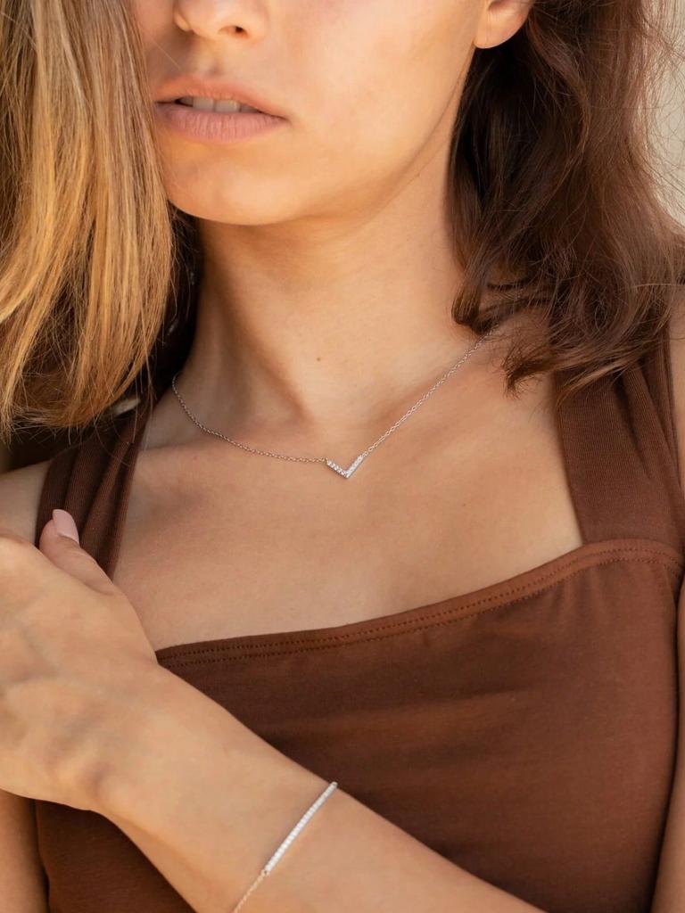 1 Pc Elegant Minimalist Stainless Steel 18K Gold Plated Cubic Zirconia V-Shape Clavicle Necklace For Women