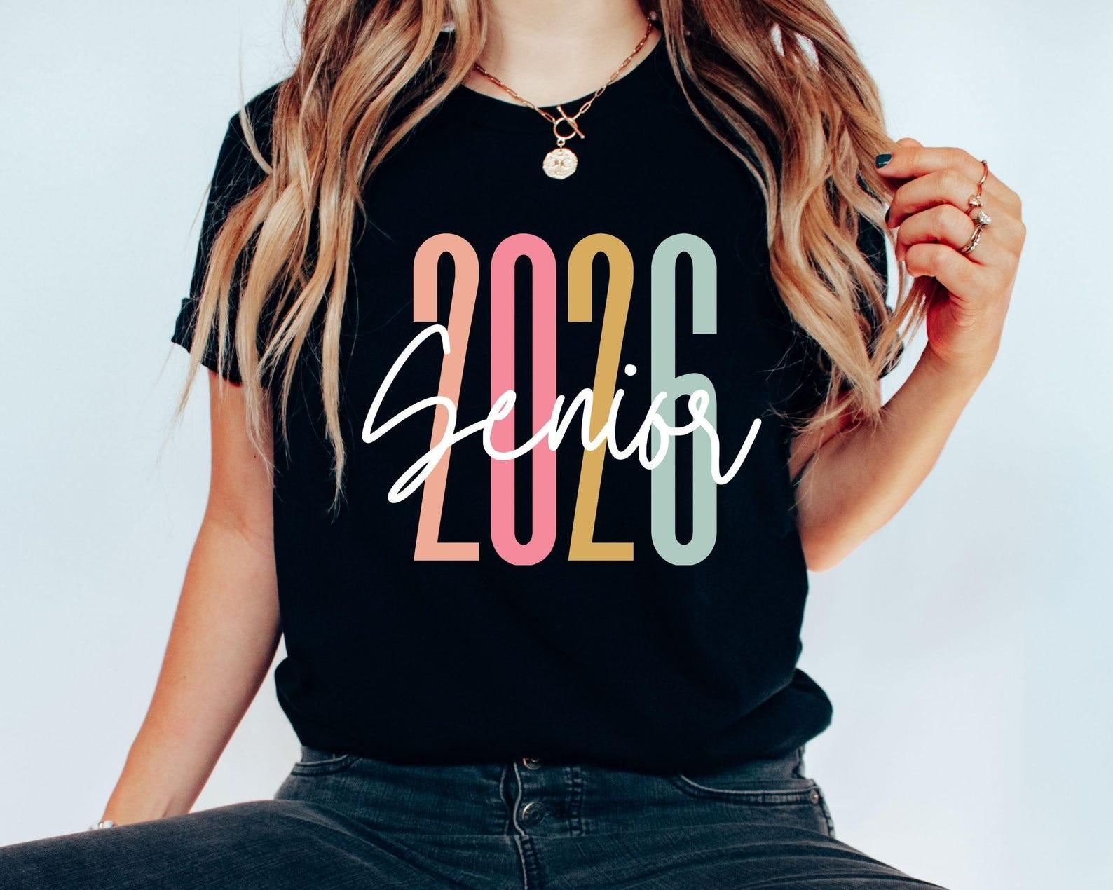 Senior 2026 Retro Shirt Vintage Font Graduation Graphic Tee Class of 2026 XL