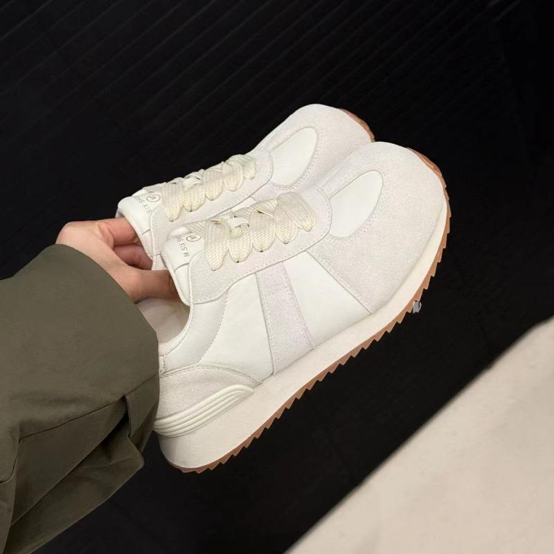 New Spring and Autumn Sports Running Casual Versatile Women's Thick Bottom Lightweight Round Head Daddy Non-Splendid