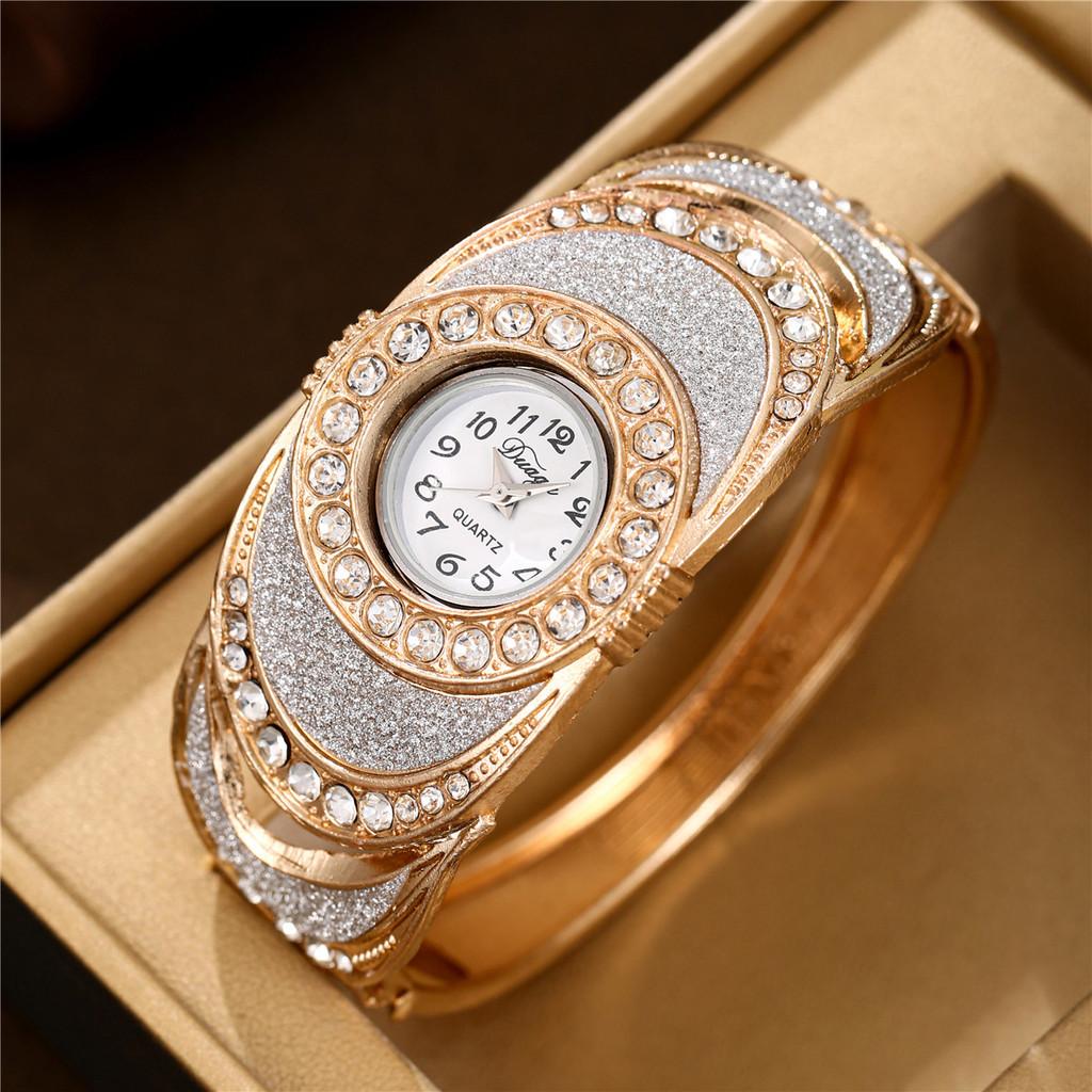 Elegant European Style Womens Quartz Bracelet Watch With Diamond Inlay For Formal Wear