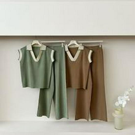 Summer Women's V-Neck Two-Piece Set: Loose Short-Sleeve T-Shirt & High-Waist Casual Trousers