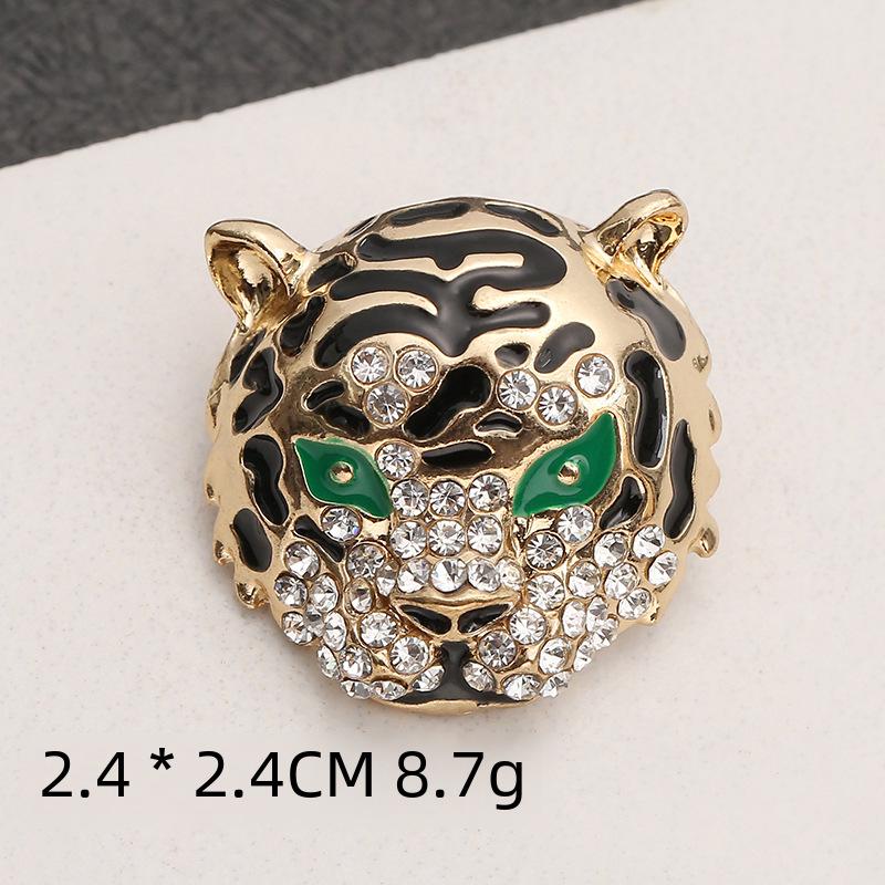 Retro Brošňa Tiger a Leopard - Kreatívny Zliatinový Odznak na Ozdobu Košele