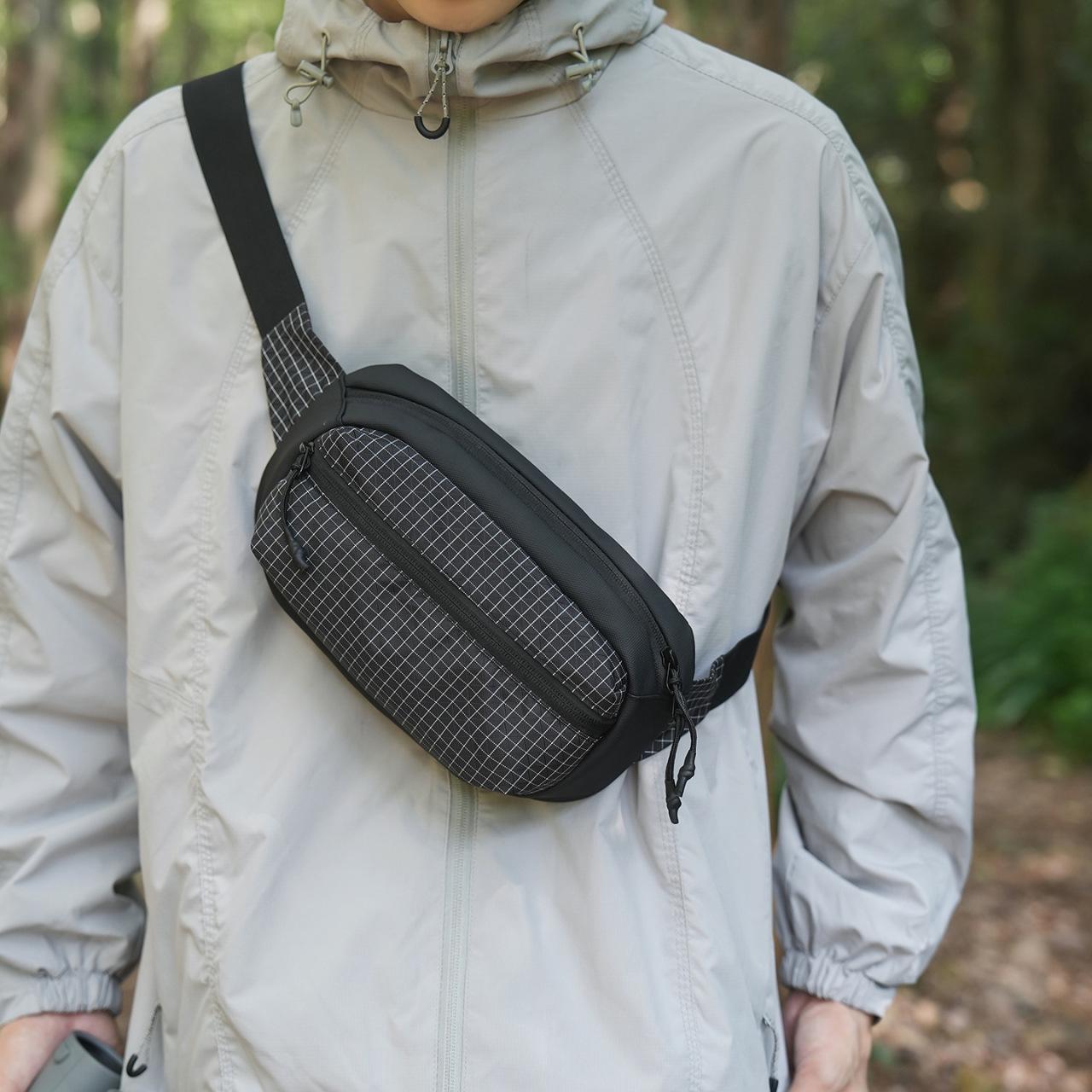 

Ultra-Light Plaid Waterproof Nylon Men s Crossbody Bag: Trendy Cycling & Phone Waist Bag One Size