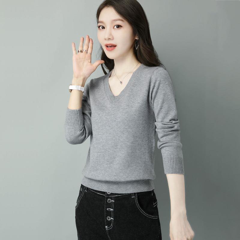 Spring and Autumn New Style V-neck Solid Color Simple Women's Sweater Short Knitted Bottoming Top