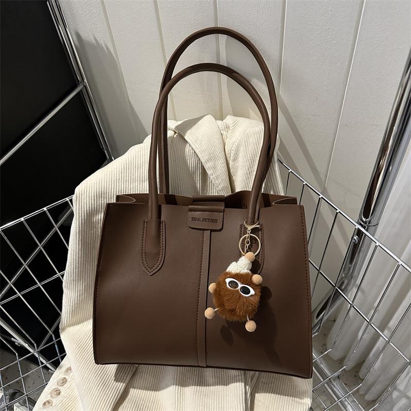 

Stylish Retro Shoulder Bag With Magnetic Closure Perfect For Everyday Use And Fashion Without Pendant кавовий
