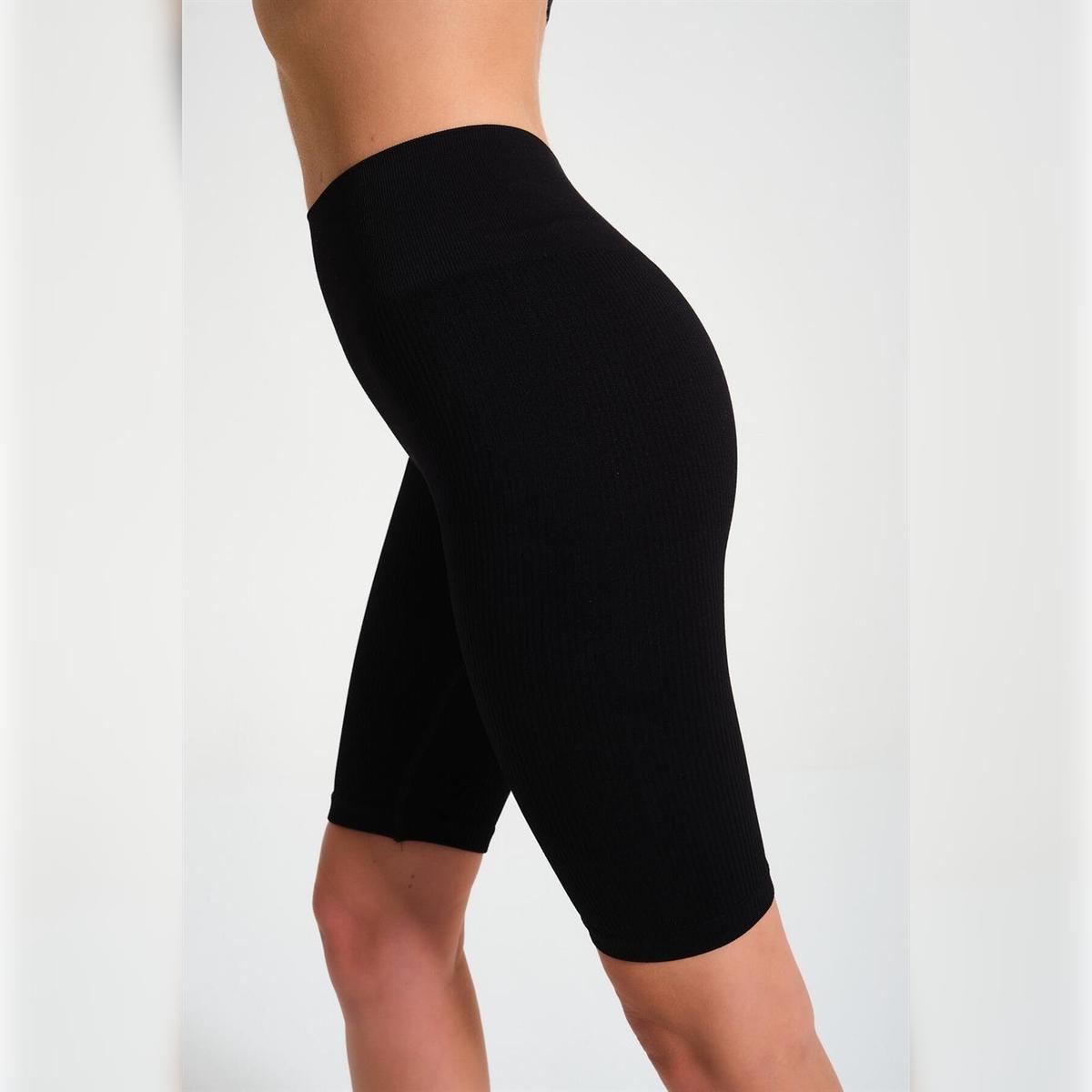 

Ribbed Seamless Workout Shorts | Comfortable and Stylish Activewear XS/S чорний