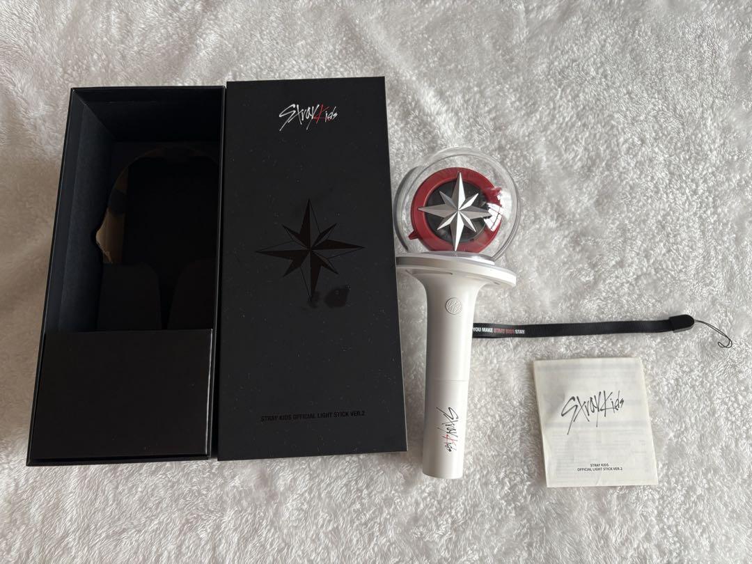 

[Б/У] straykids лайтстик вер.2
