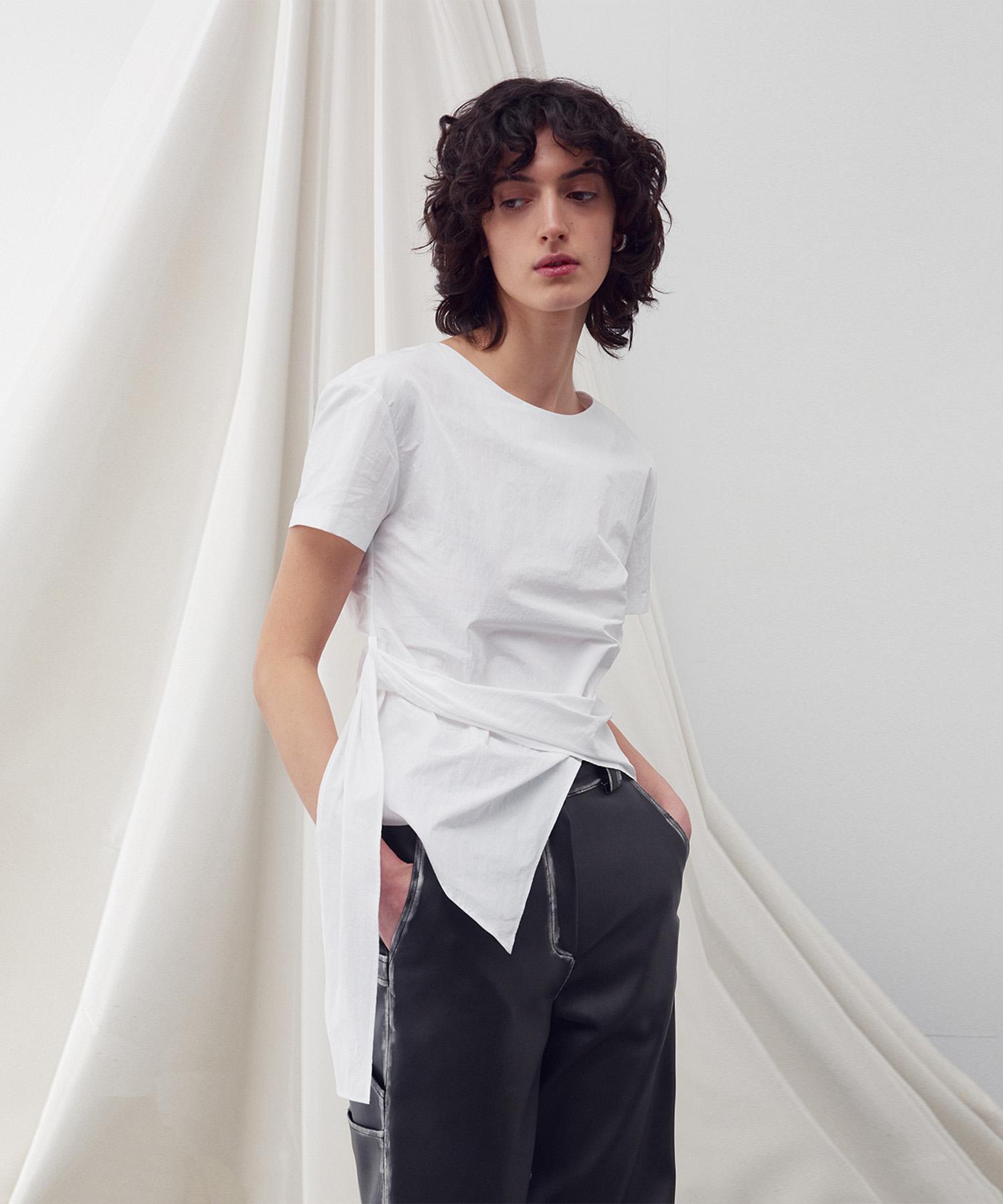 Rie Asymmetric Hem Blouse White White/S