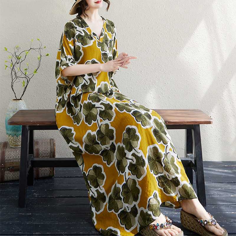 Ladies' Loose Artistic Beach Dress Retro Long Robe