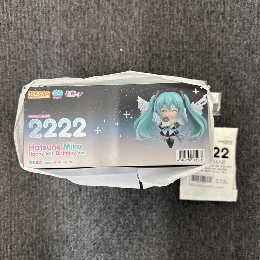 [USED] Nendoroid Hatsune Miku Happy 16th Birthday Ver.