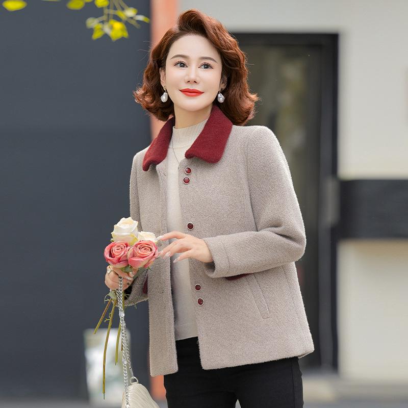 

Стеганое шерстяное пальто мамы: Маленький искусственный норковый бархат для осенне-зимней одежды женщин среднего и пожилого возраста XL for 90-110 jin легкие хаки