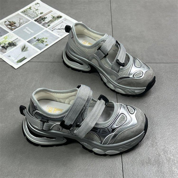 Thick-soled hollowed-out and breathable dad sandals women's new summer 2025 outer wear Velcro color matching casual sports shoes
