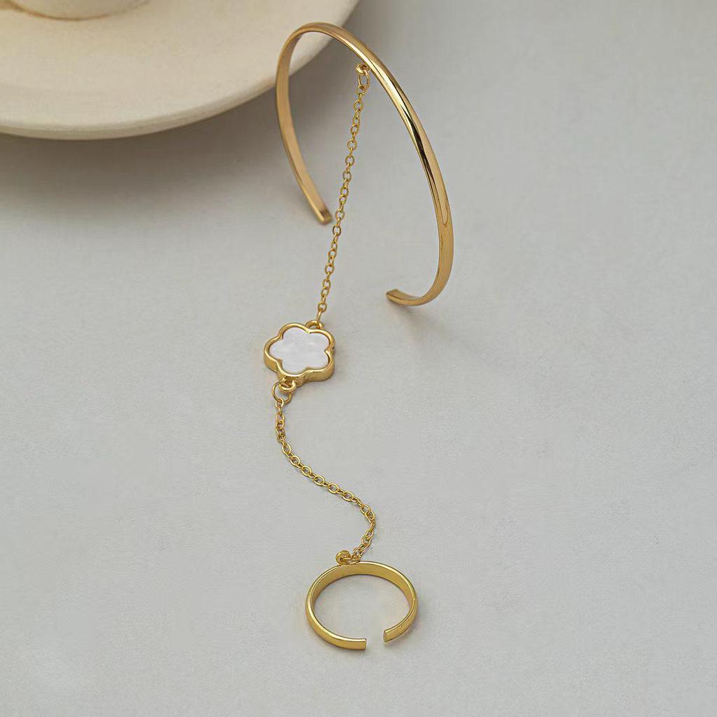 Cross-Border Lucky Five-Petal Flower Finger Bracelet with Four-Leaf Clover Design