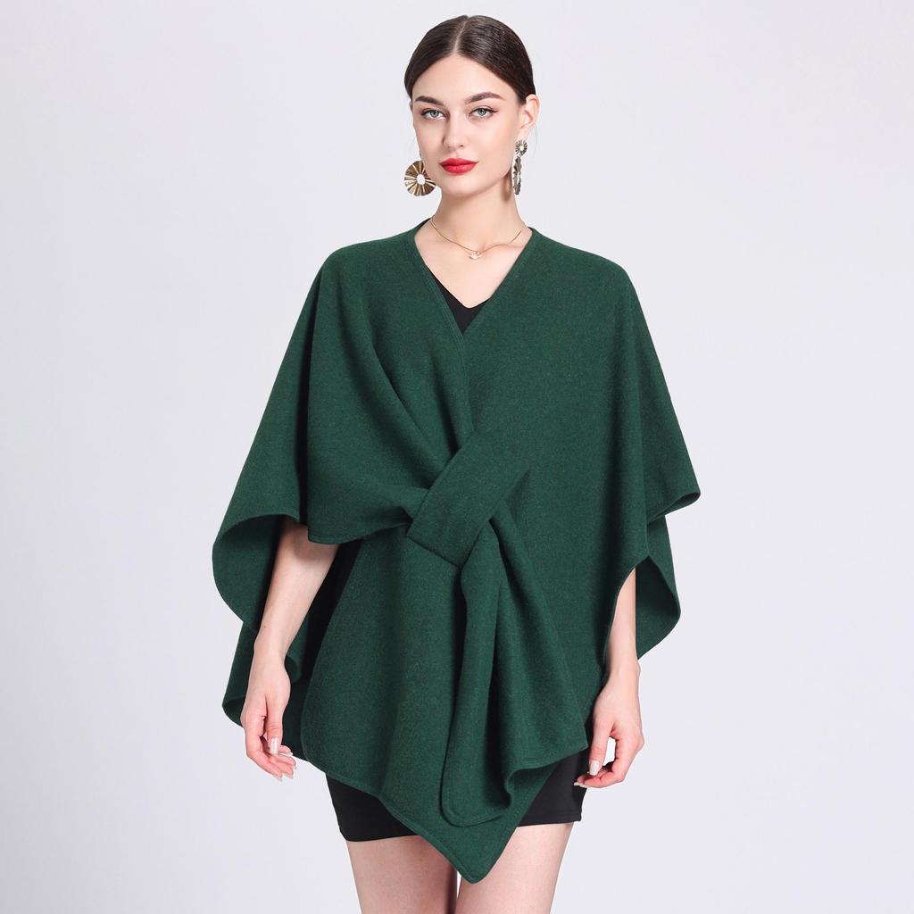 European & American Autumn/Winter Fashion Shawl Cape: Plus Size Knitted Cardigan Cloak for Women