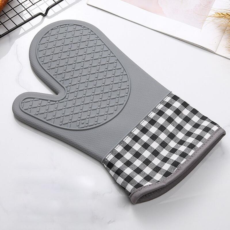 1 gray silicone oven mitt