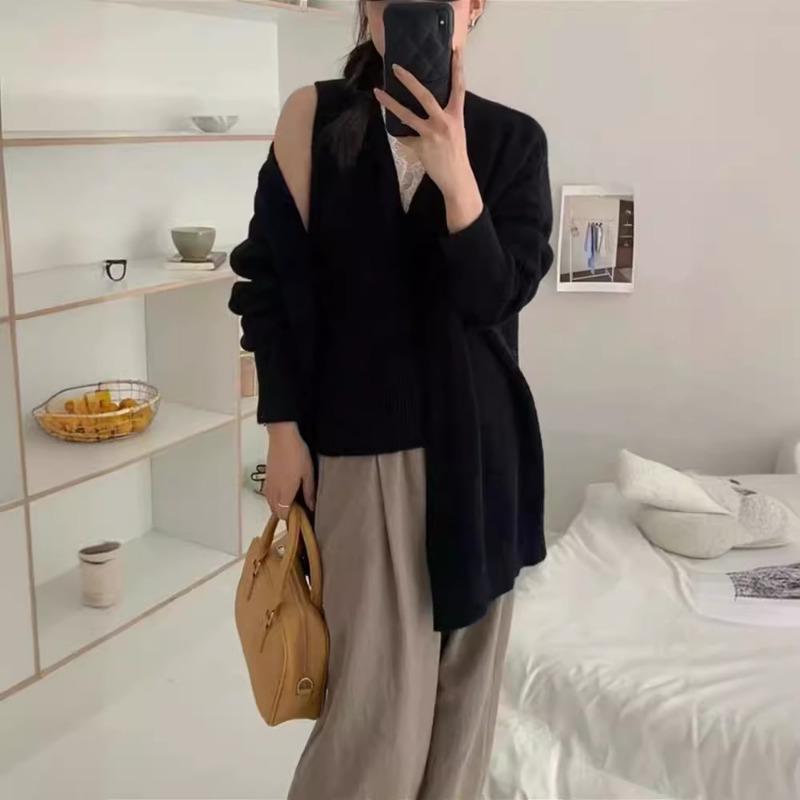 Spring and Autumn New Temperament Celebrity Style Lace Neck Knitted Gentle Wind Soft Waxy Knitted Cardigan Two-piece Sweater