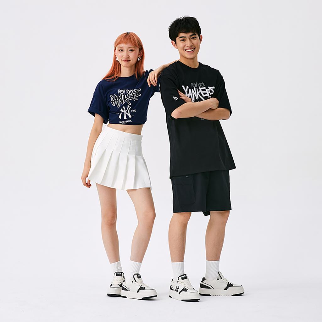 New MLB New York Yankees Basic Collection SS25 T Shirt Unisex Black 3ATSB0553-50BKS